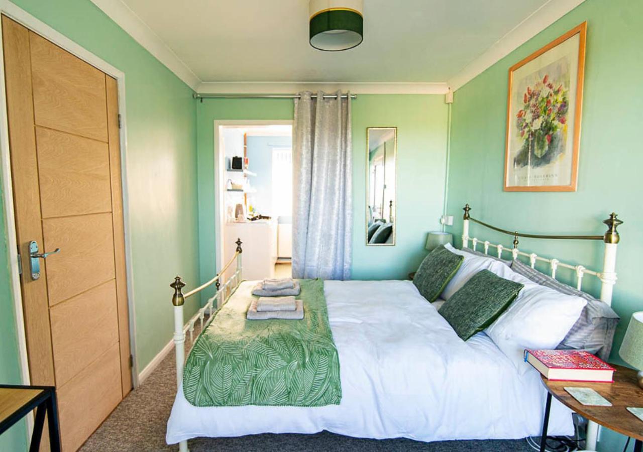 Broadstairs, Bays & Golf - Sleeps 2 Apartment Exterior photo