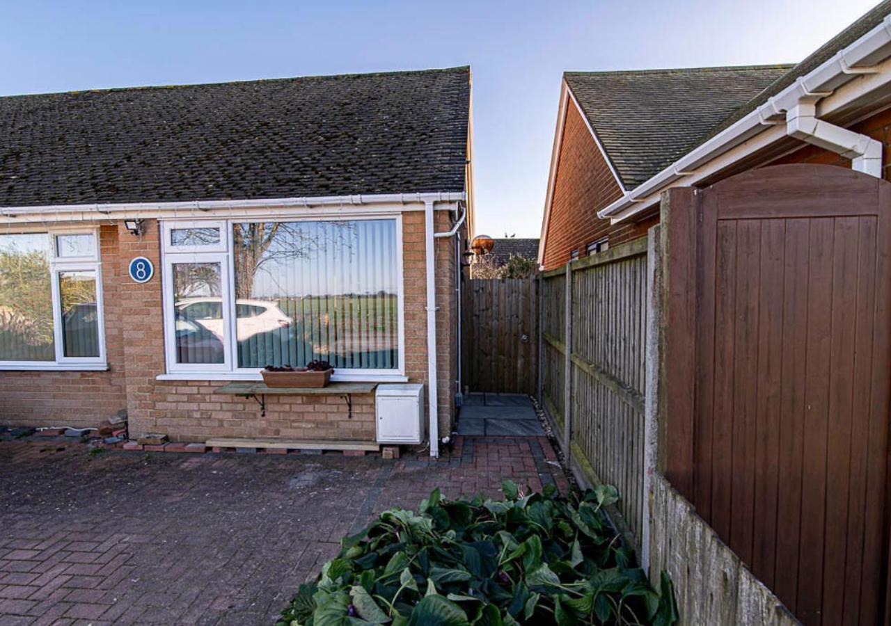 Broadstairs, Bays & Golf - Sleeps 2 Apartment Exterior photo